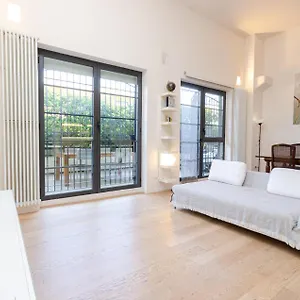 Vivimihome Loft Su Due Livelli Con Terrazzo , Milan Italy